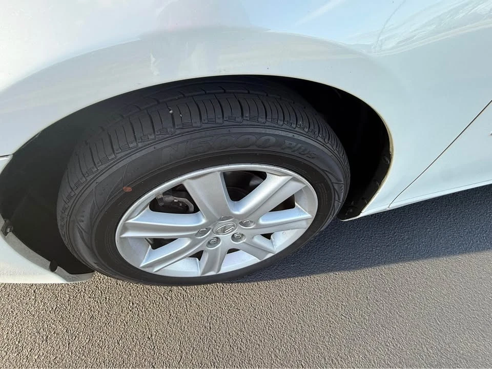 2009 Lexus ES 5th Gen - Image 8 of 20