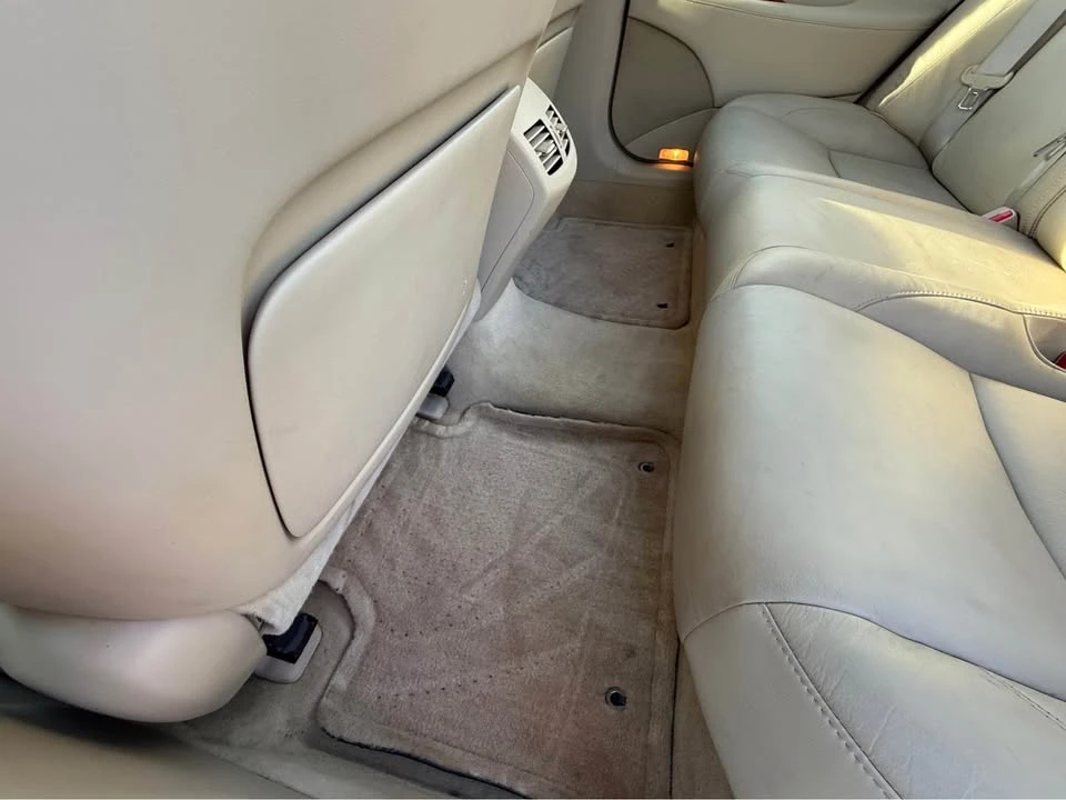 2009 Lexus ES 5th Gen - Image 11 of 20