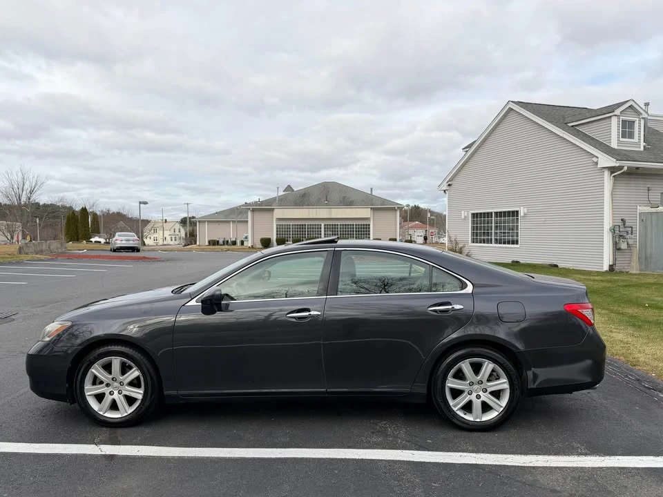 2009 Lexus ES 5th Gen - Image 8 of 18