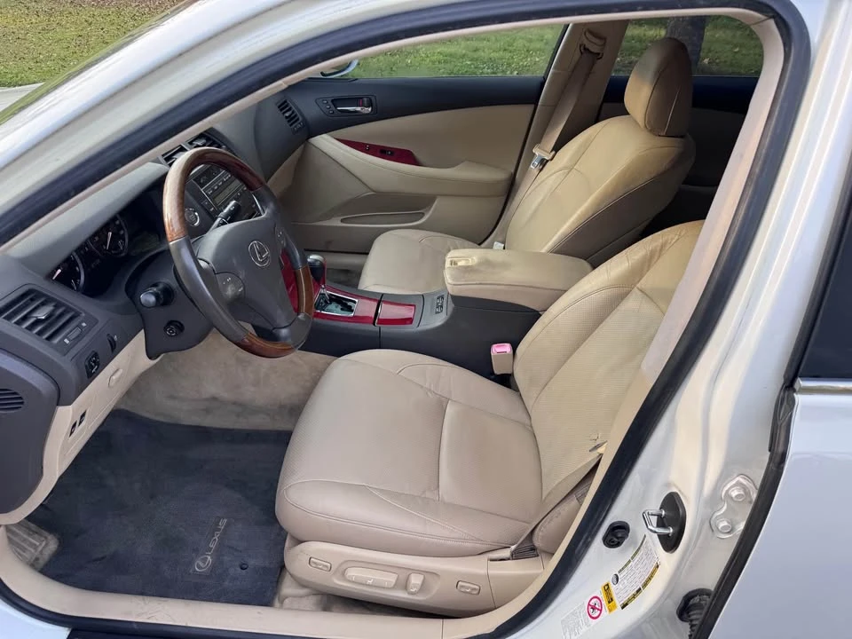 2009 Lexus ES 5th Gen - Image 8 of 17