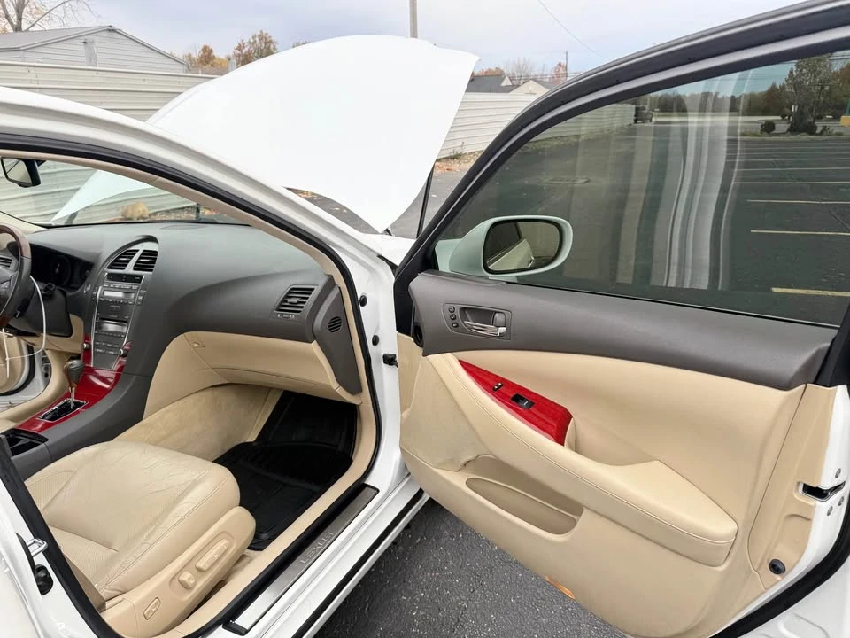 2009 Lexus ES 4th Gen - Image 10 of 20