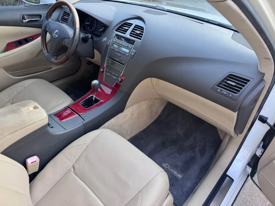 2009 Lexus ES 5th Gen - Image 11 of 17