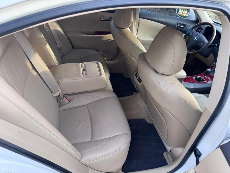 2009 Lexus ES 5th Gen - Image 13 of 17