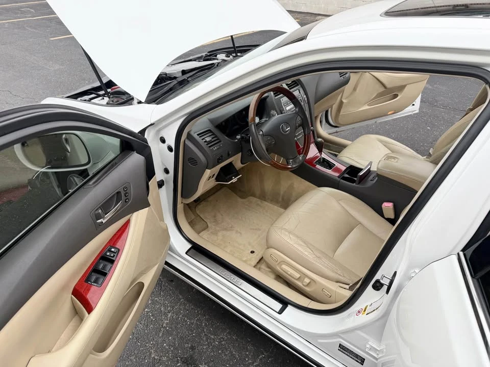 2009 Lexus ES 4th Gen - Image 8 of 20