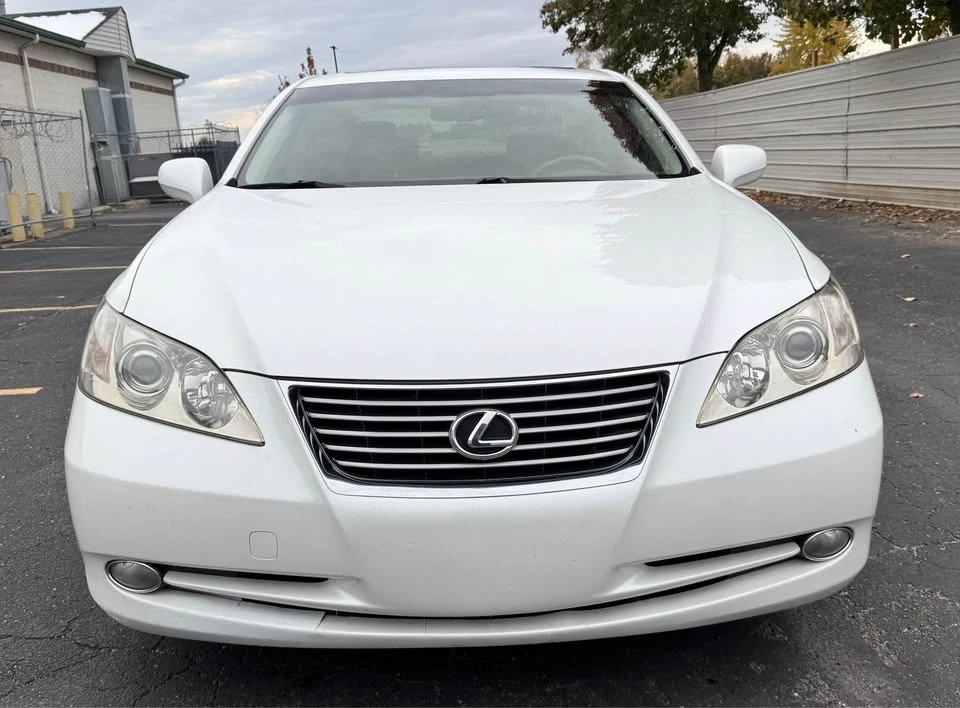 2009 Lexus ES 4th Gen - Image 2 of 20