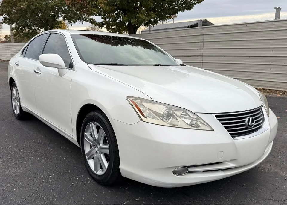 2009 Lexus ES 4th Gen - Image 3 of 20