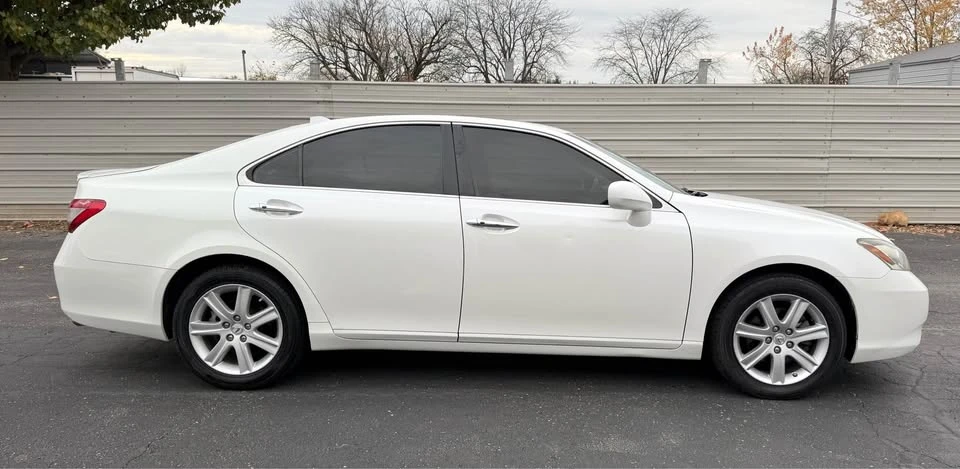 2009 Lexus ES 4th Gen - Image 19 of 20