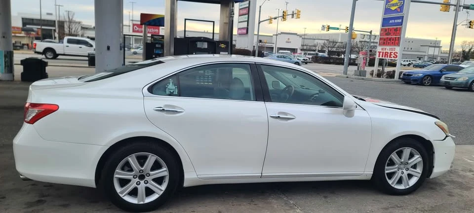 2009 Lexus ES 5th Gen - Image 5 of 15