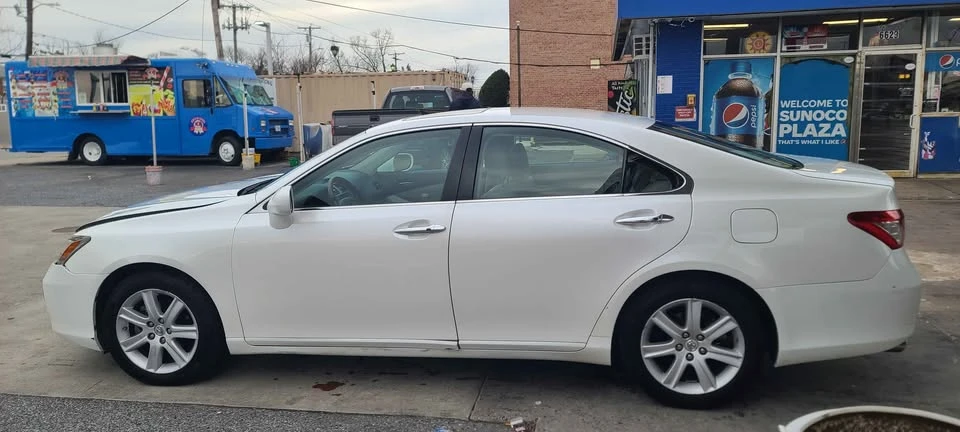 2009 Lexus ES 5th Gen - Image 4 of 15