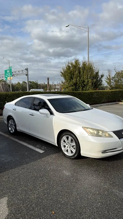 2009 Lexus ES 5th Gen - Image 10 of 13