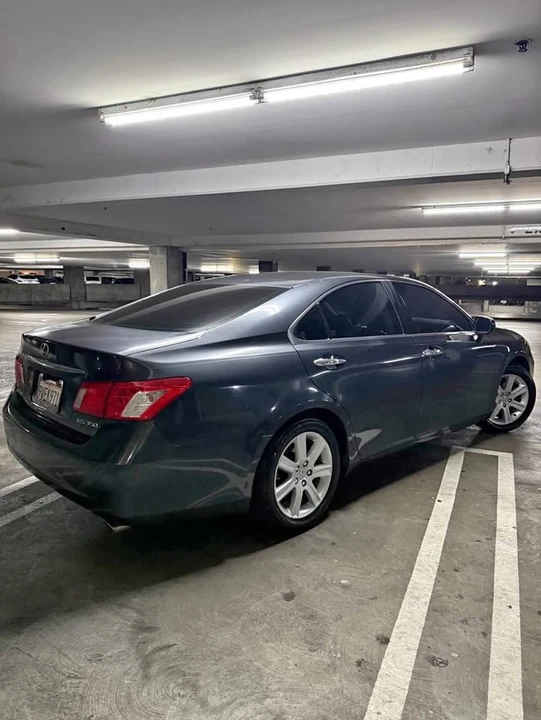 2009 Lexus ES 5th Gen - Image 2 of 4