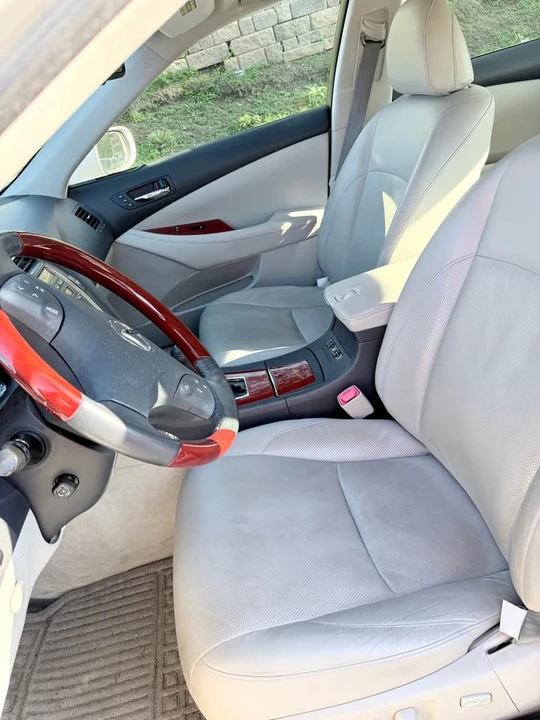 2009 Lexus ES 4th Gen - Image 7 of 8