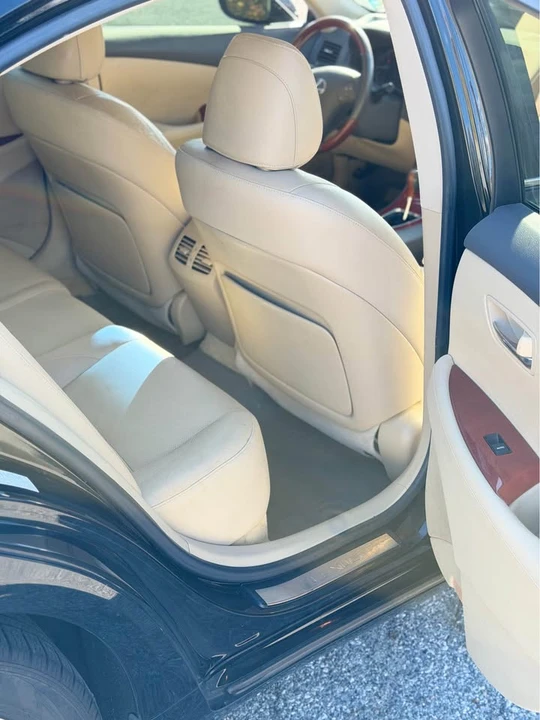 2009 Lexus ES 4th Gen - Image 11 of 16