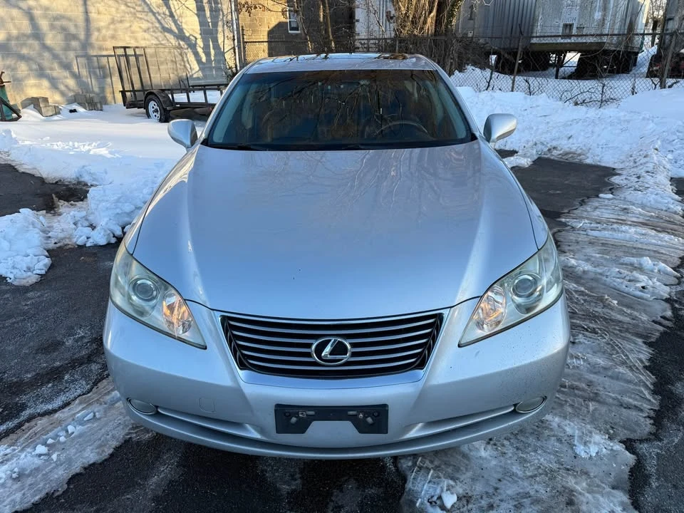 2009 Lexus ES 5th Gen - Image 2 of 18