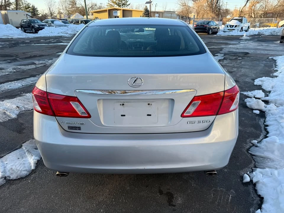 2009 Lexus ES 5th Gen - Image 5 of 18