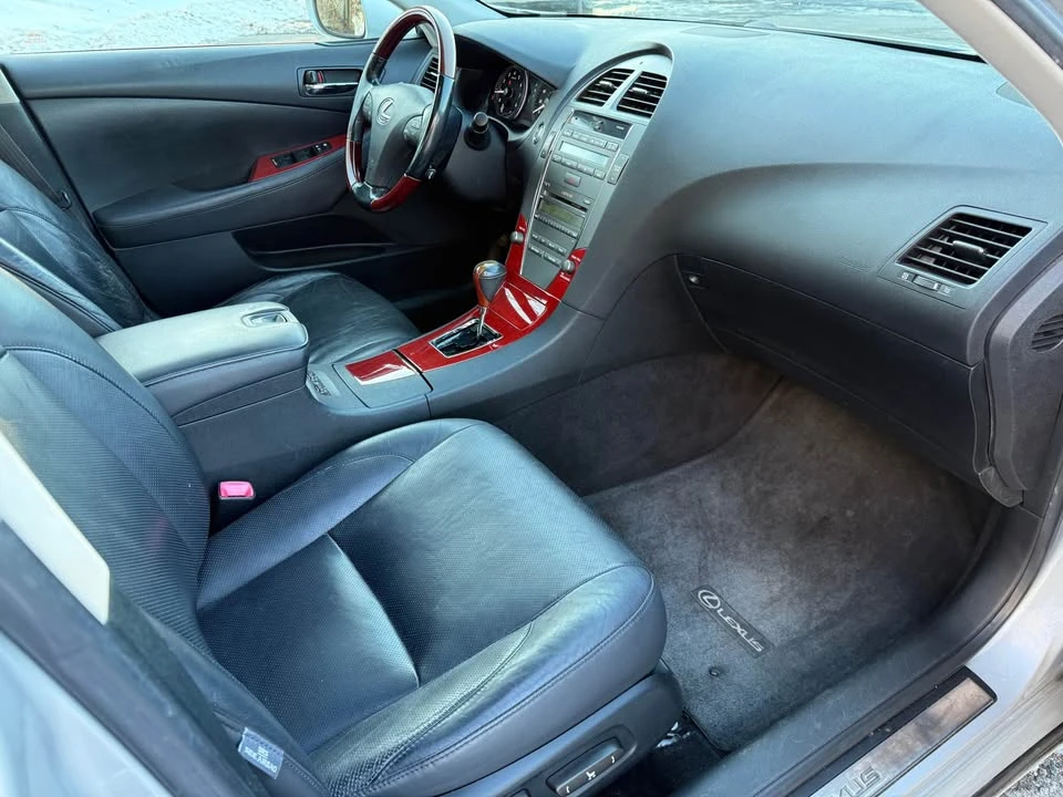 2009 Lexus ES 5th Gen - Image 11 of 18