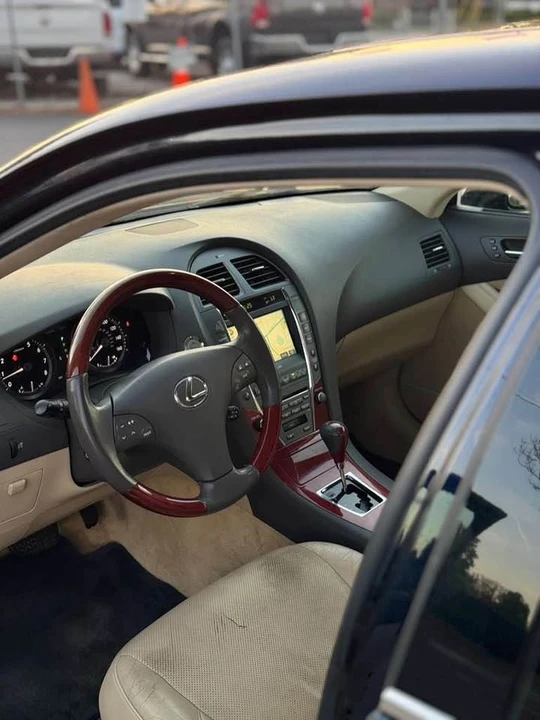 2009 Lexus ES 5th Gen - Image 6 of 17