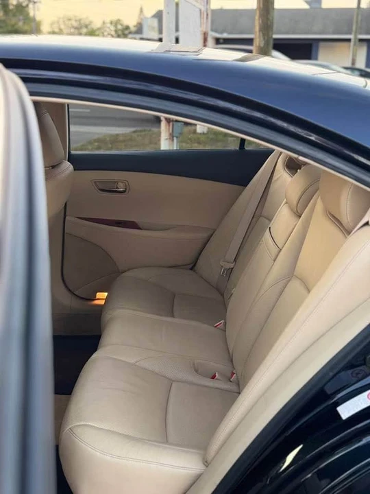 2009 Lexus ES 5th Gen - Image 9 of 17