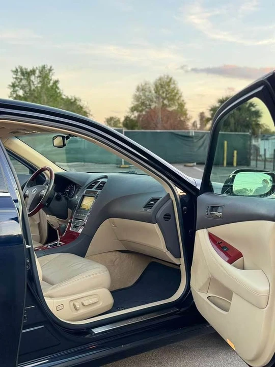 2009 Lexus ES 5th Gen - Image 12 of 17