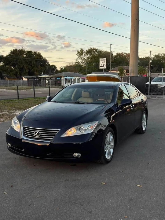 2009 Lexus ES 5th Gen - Image 2 of 17