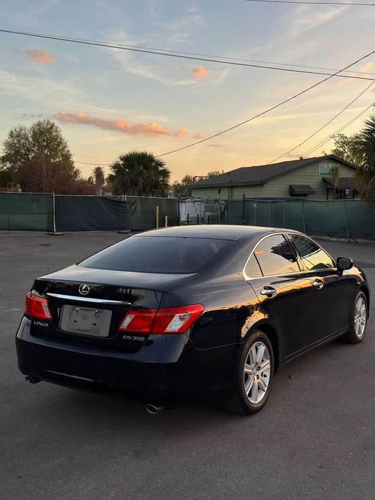 2009 Lexus ES 5th Gen - Image 3 of 17