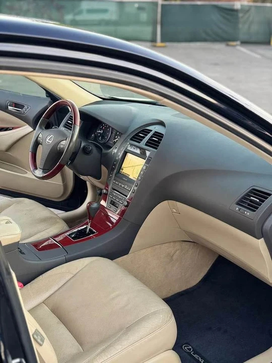 2009 Lexus ES 5th Gen - Image 11 of 17