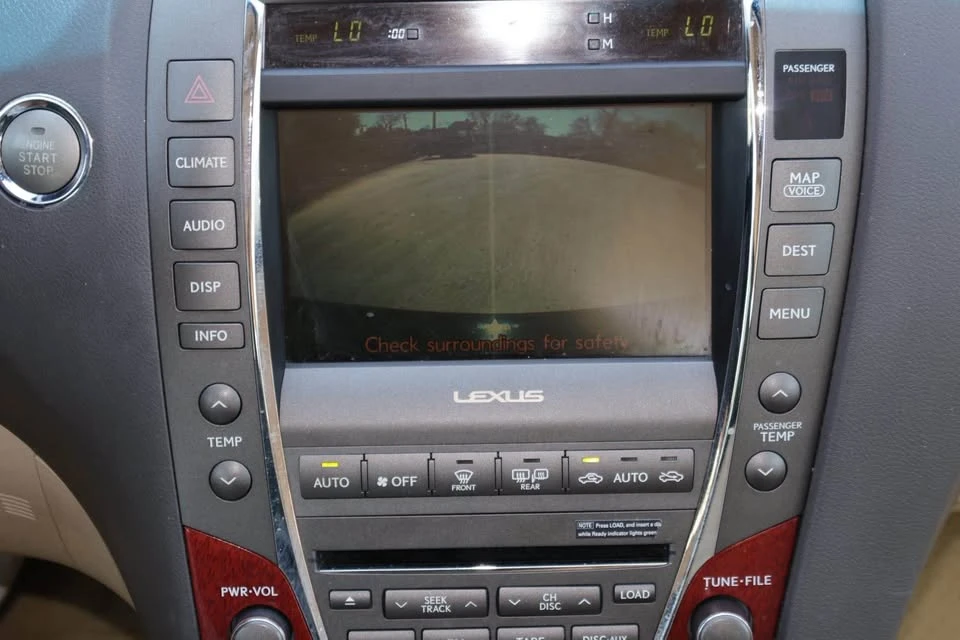 2009 Lexus ES 5th Gen - Image 10 of 13