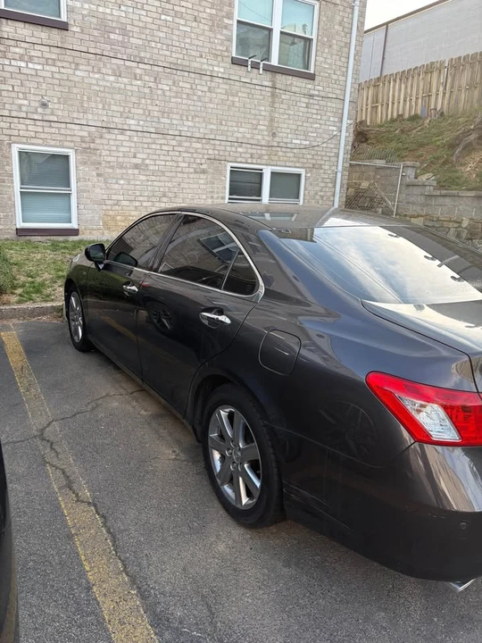2009 Lexus ES 5th Gen - Image 3 of 14