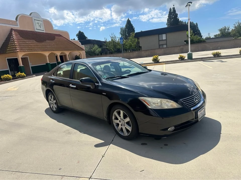 2009 Lexus ES 5th Gen - Image 3 of 10