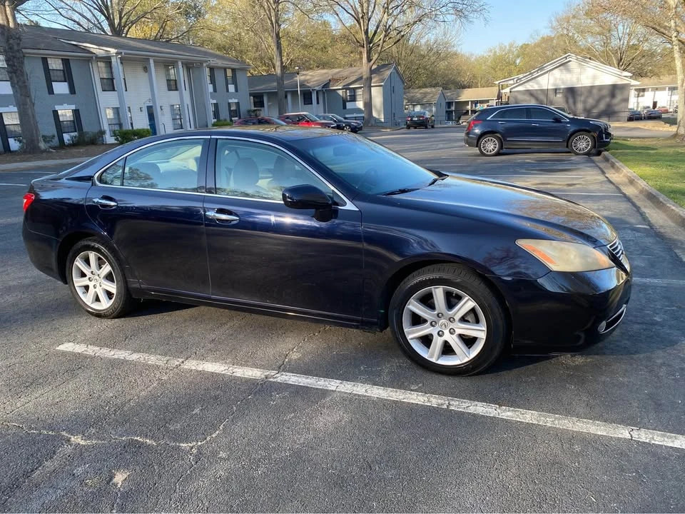 2009 Lexus ES 5th Gen - Image 2 of 12