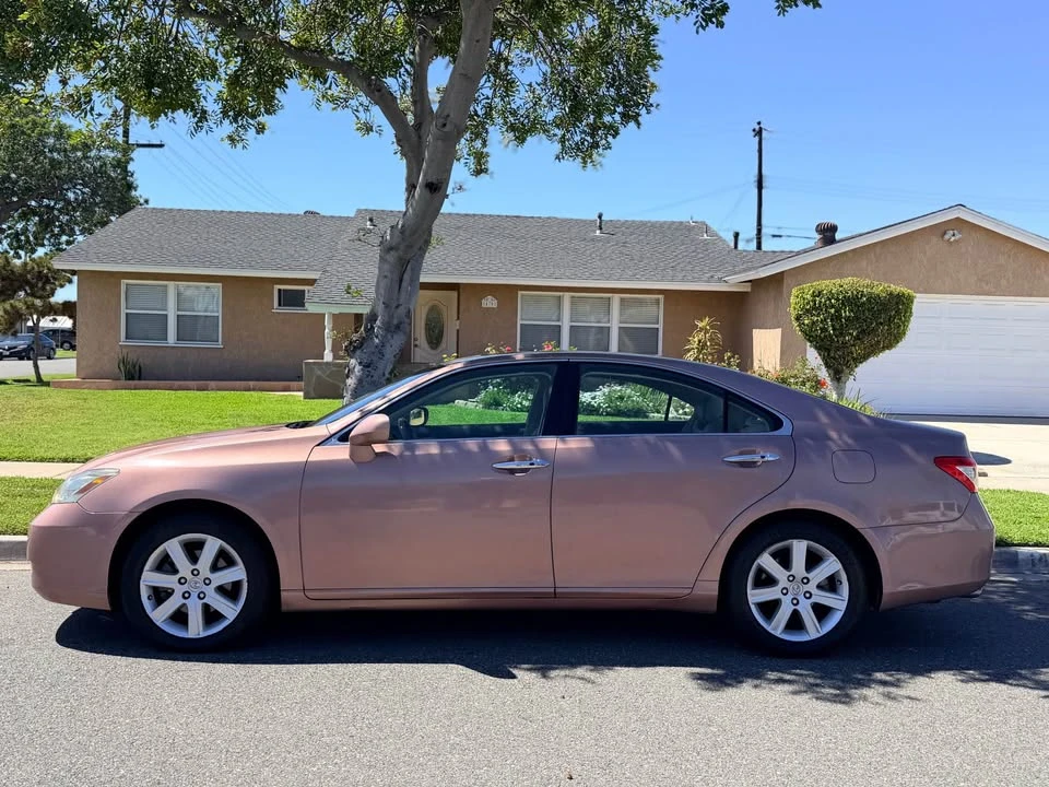 2009 Lexus ES 5th Gen - Image 5 of 13