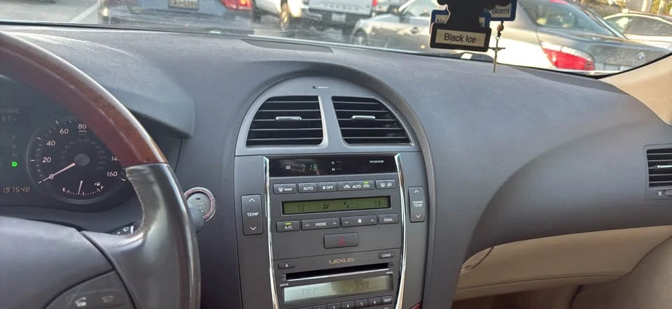 2009 Lexus ES 5th Gen - Image 8 of 10