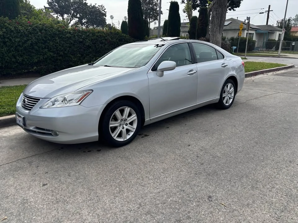 2009 Lexus ES 5th Gen - Image 3 of 8