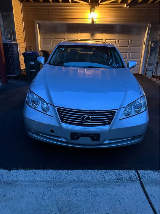 2009 Lexus ES 5th Gen - Image 2 of 10