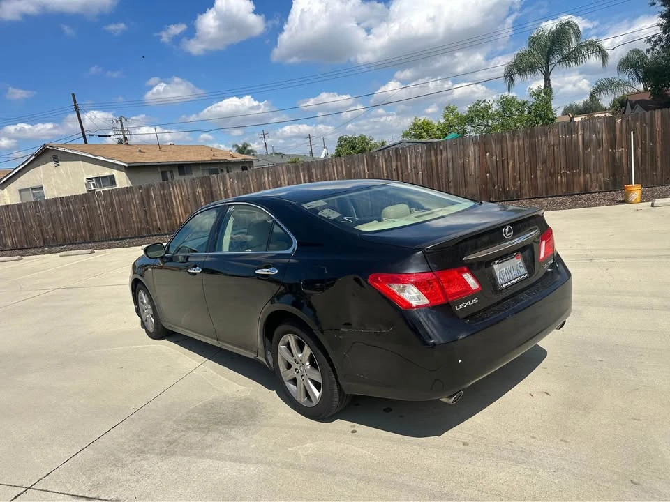 2009 Lexus ES 5th Gen - Image 5 of 10