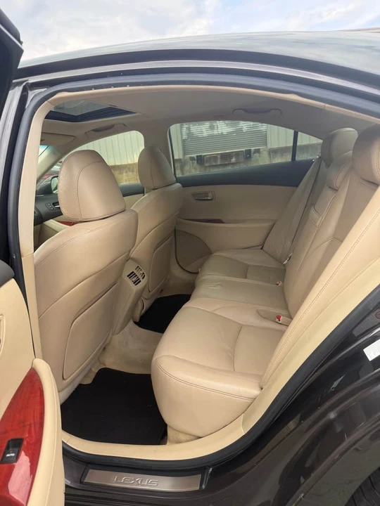 2009 Lexus ES 5th Gen - Image 14 of 20