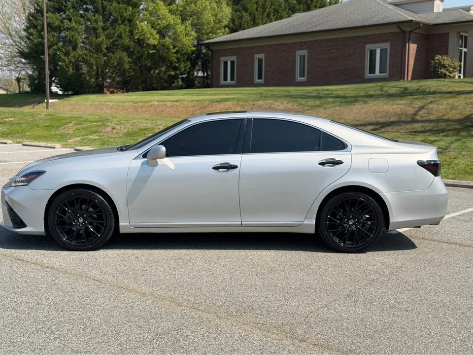 2009 Lexus ES 5th Gen - Image 5 of 13