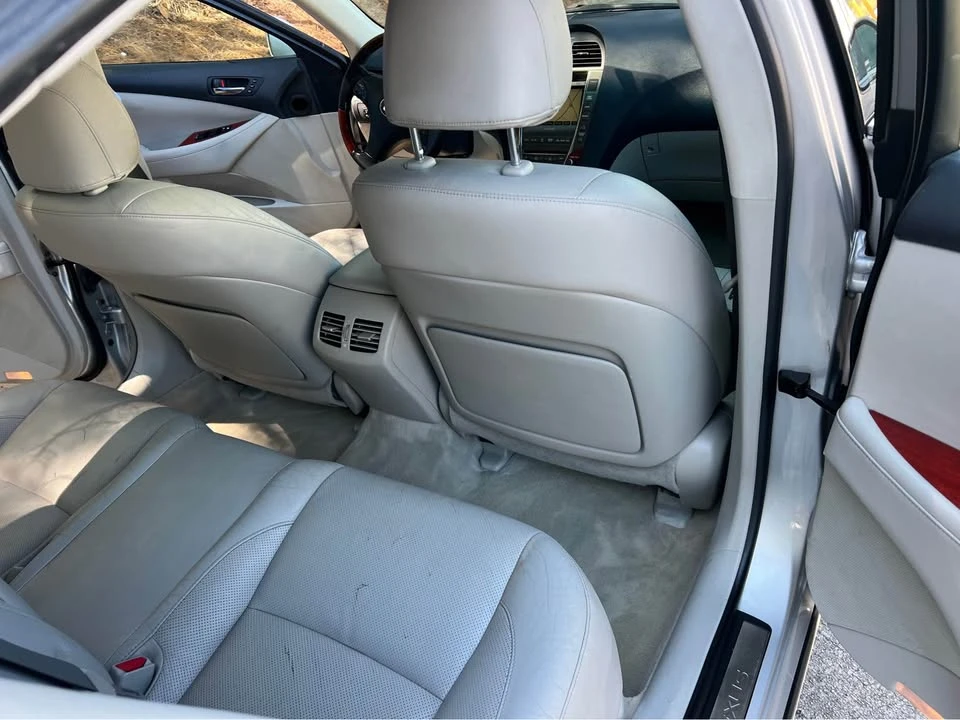 2009 Lexus ES 5th Gen - Image 5 of 10
