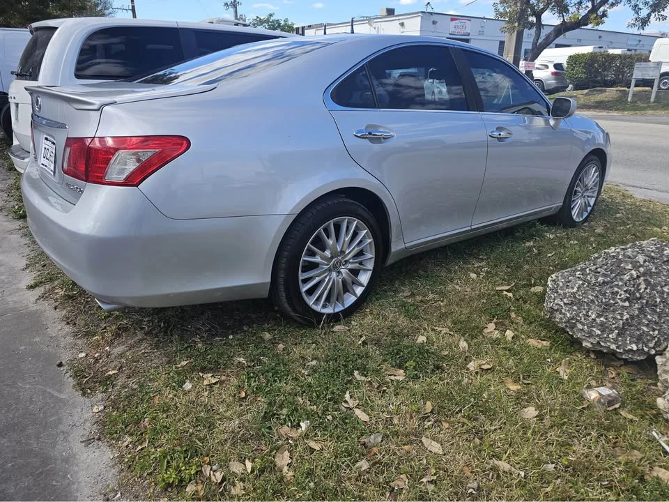 2009 Lexus ES 5th Gen - Image 4 of 9