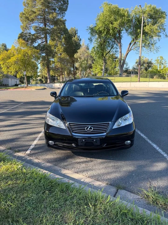 2009 Lexus ES 5th Gen - Image 2 of 9