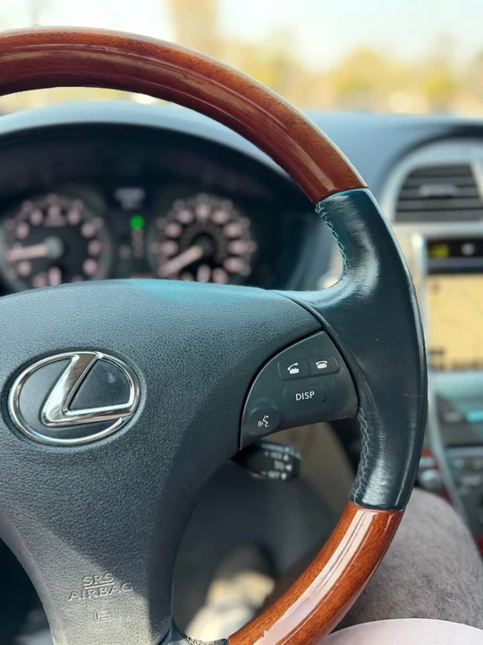 2009 Lexus ES 5th Gen - Image 8 of 13