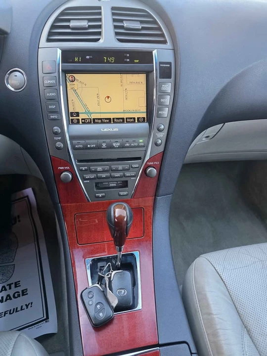 2009 Lexus ES 5th Gen - Image 17 of 18