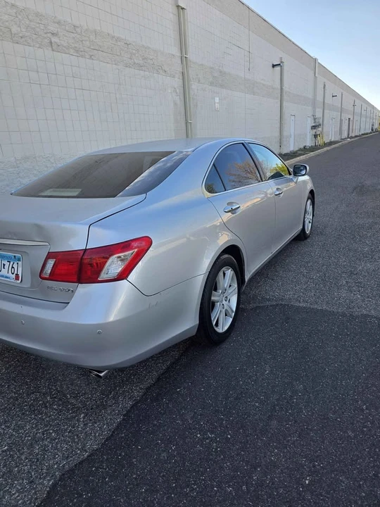 2009 Lexus ES 5th Gen - Image 3 of 18