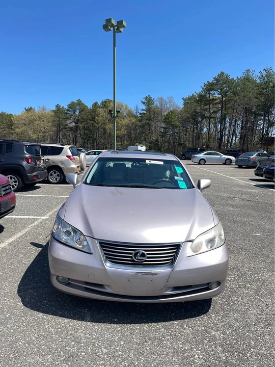 2009 Lexus ES 5th Gen - Image 2 of 10