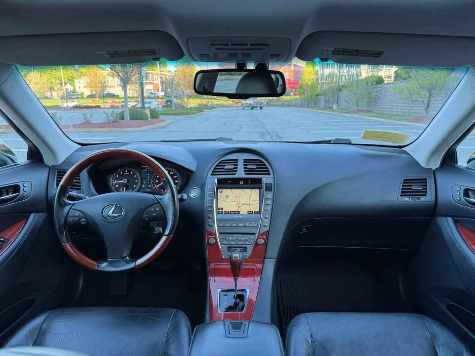 2009 Lexus ES 5th Gen - Image 11 of 19