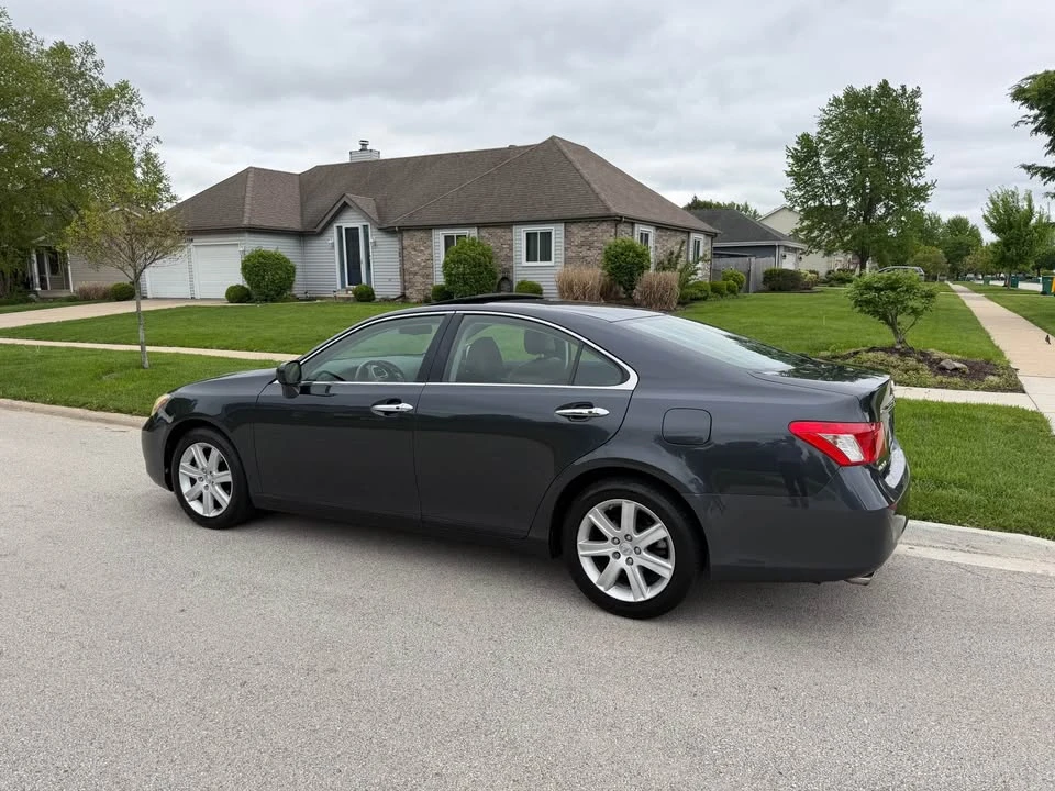 2009 Lexus ES 5th Gen - Image 4 of 10