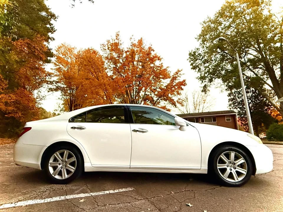 2009 Lexus ES 5th Gen - Image 5 of 9