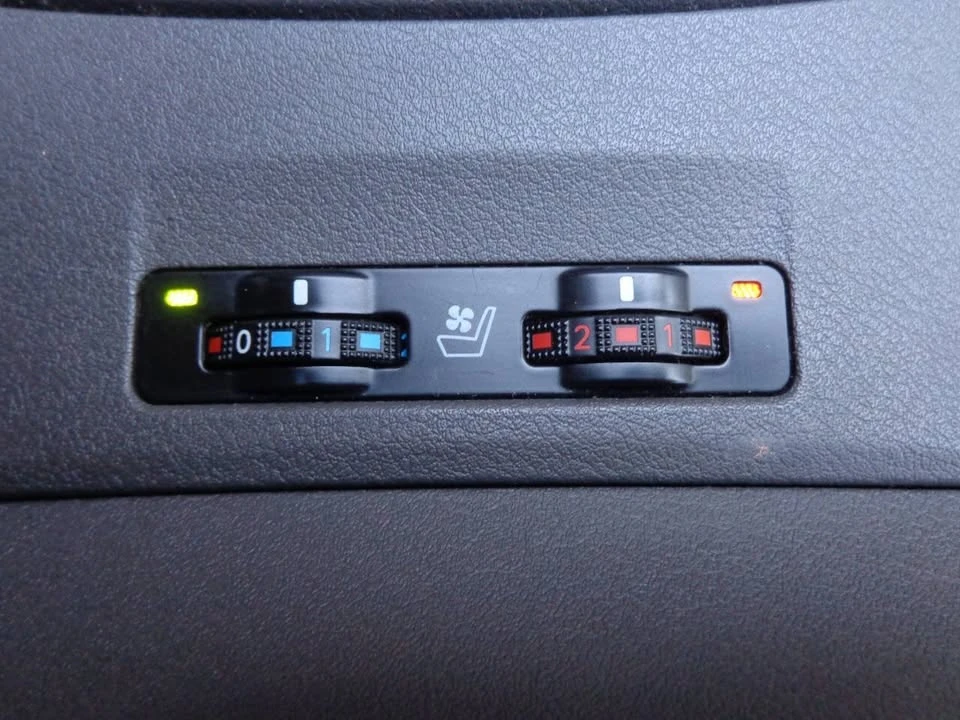 2009 Lexus ES 4th Gen - Image 14 of 20