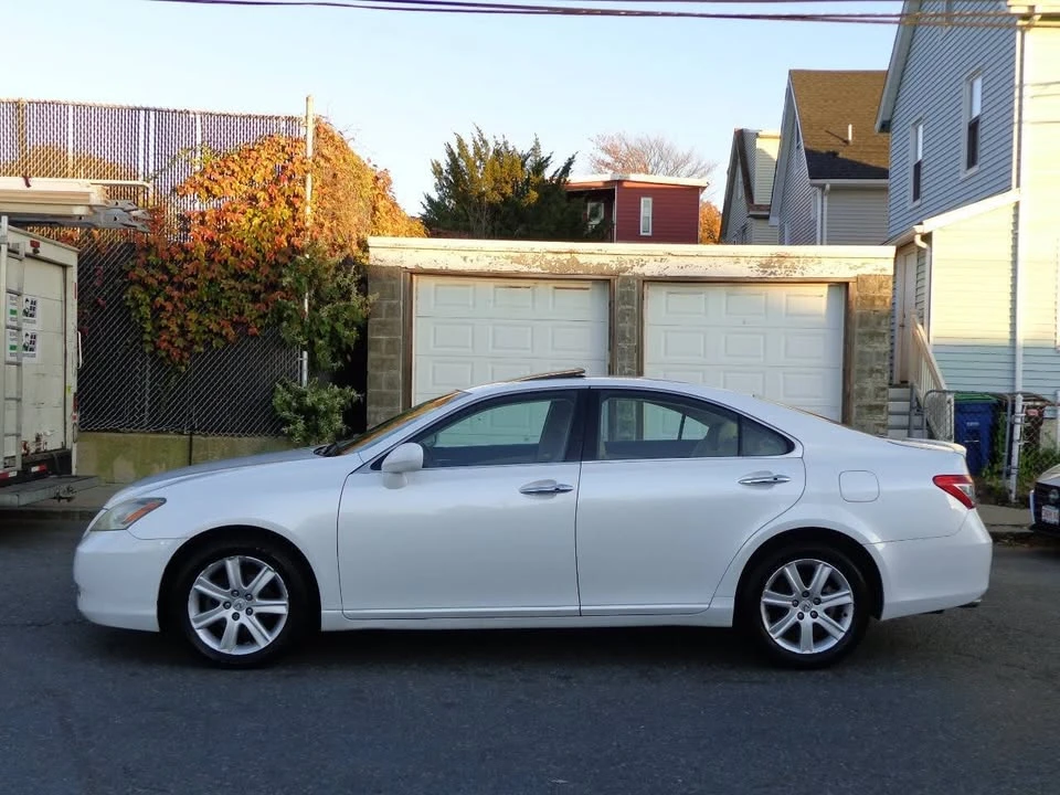 2009 Lexus ES 4th Gen - Image 5 of 20