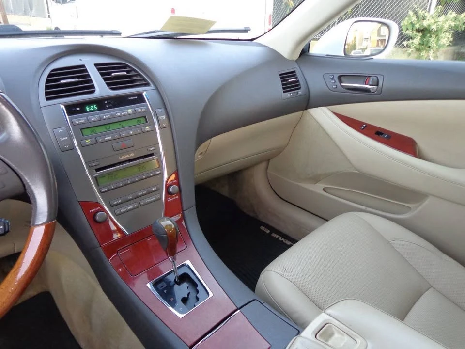 2009 Lexus ES 4th Gen - Image 9 of 20